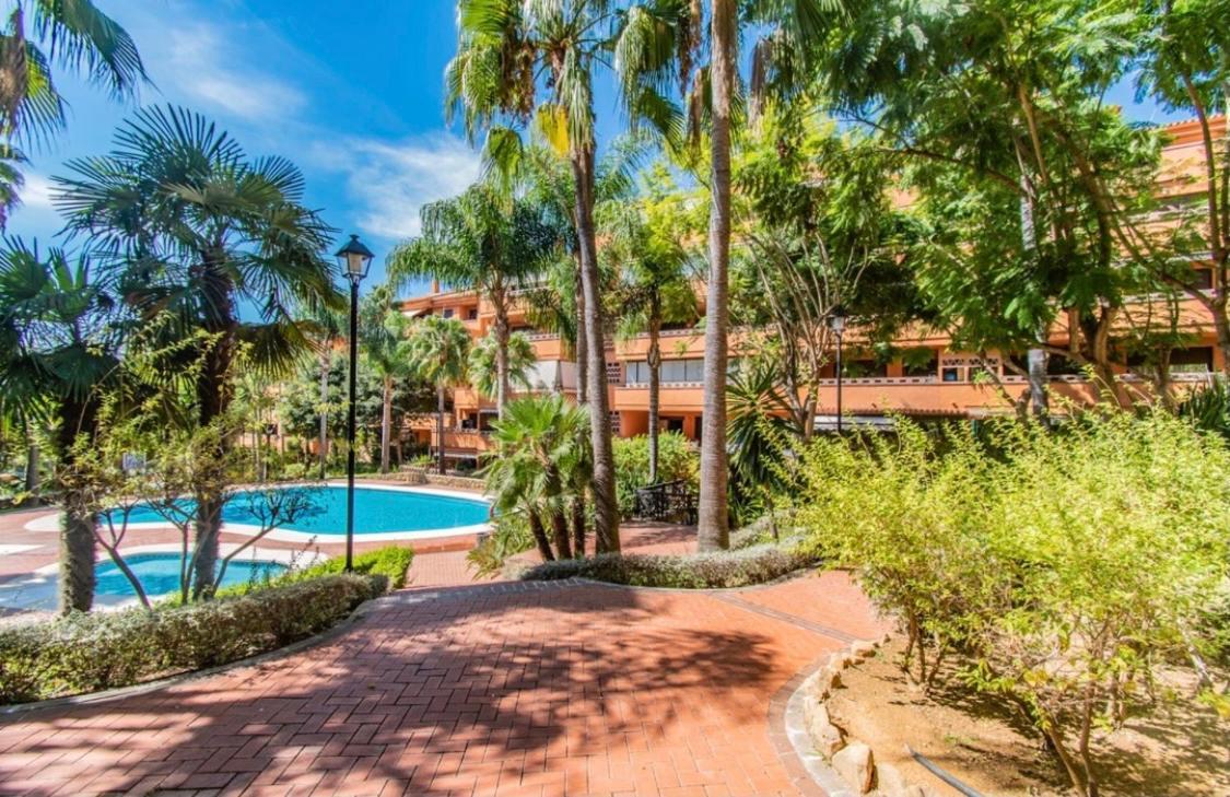 Apartamento Milla De Oro Marbella Luaran gambar