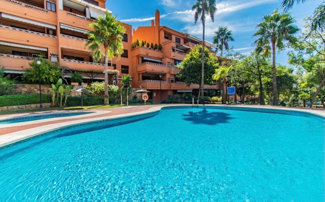 Apartamento Milla De Oro Marbella Luaran gambar